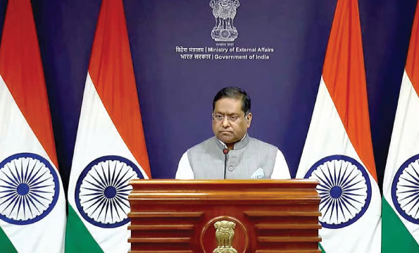 হাসিনার প্রত্যর্পণ নিয়ে ভারতের অবস্থান: ‘বিষয়টি সংবেদনশীল, আইন অনুযায়ী পর্যালোচনা চলছে’